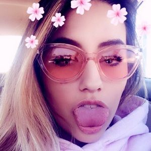 Meet your Posher, Cristina